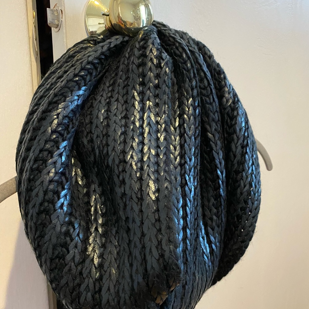 Infinity scarf